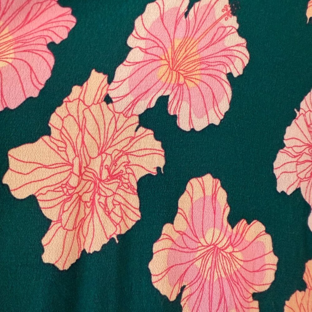 Ava Sky Hibiscus Button Down Top Size M - Picture 3 of 5
